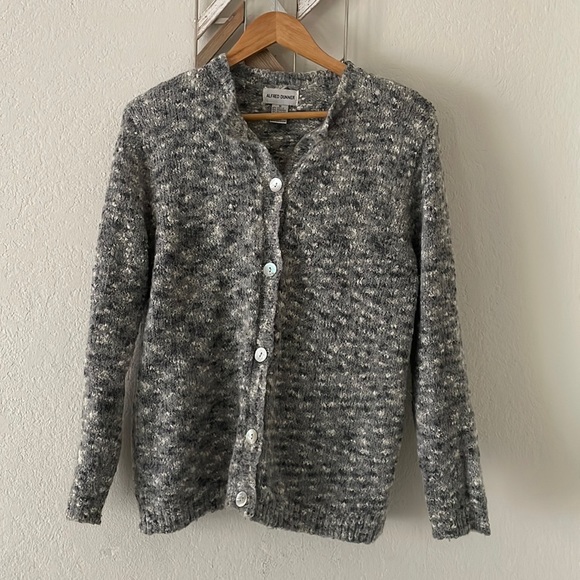 Alfred Dunner Sweaters - Alfred Dunner vintage mohair wool blend seashell button cardigan